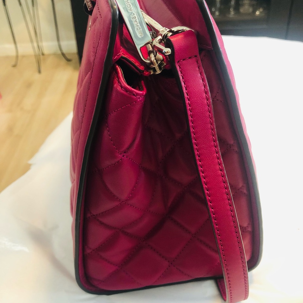 ❤️SOLD❤️🎉🎉🎉HOST PICK💕💕🎉🎉Michael Kors Selma Quilted Satchel Pink - Picture 14 of 16